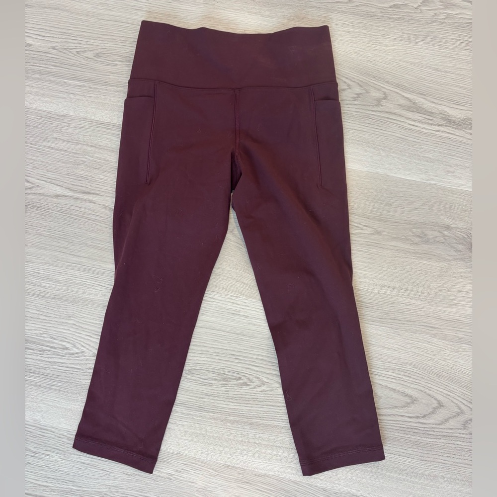Athleta Salutation Stash Capri in Deep Burgundy